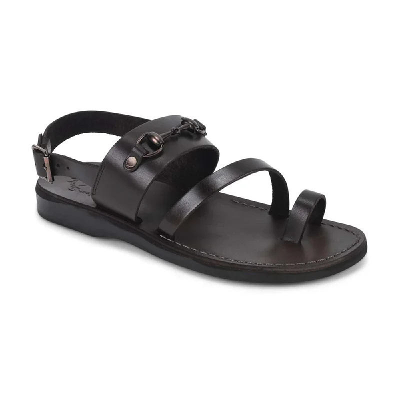 Men's leather sandals with an adjustable strapEliphaz - Leather Buckle Sandal | Brown Men's leather sandals with an adjustable strapEliphaz - Leather Buckle Sandal | Brown