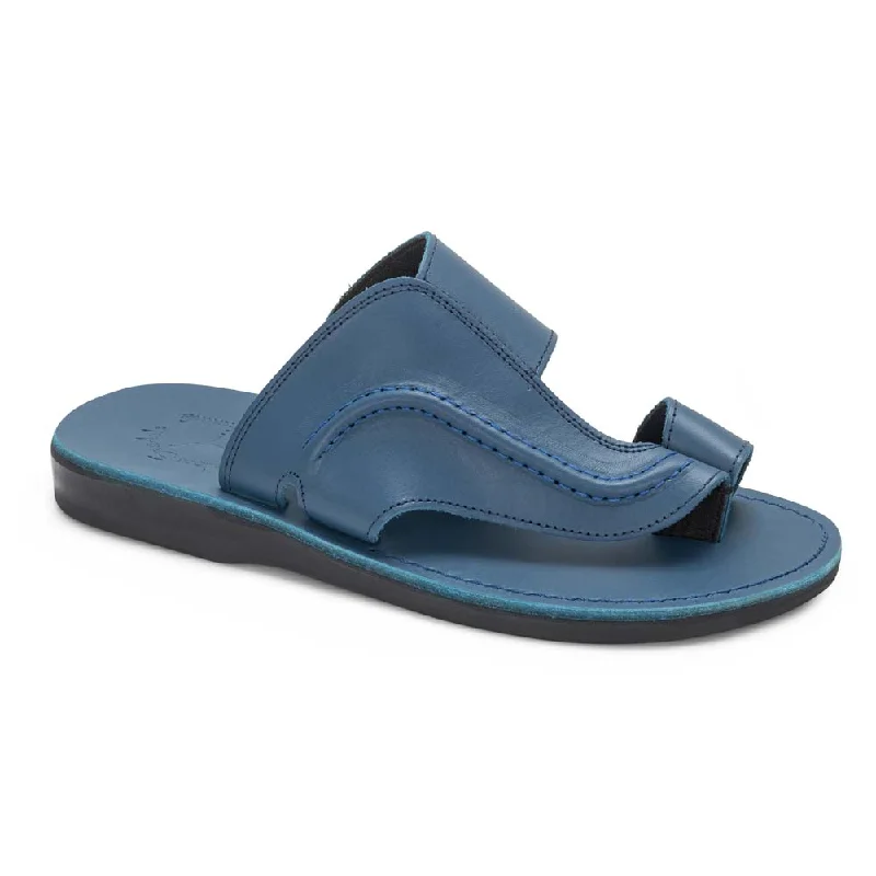 Men's sandals with a leather lining for comfortPeter - Leather Toe Strap Sandal | Blue Men's sandals with a leather lining for comfortPeter - Leather Toe Strap Sandal | Blue