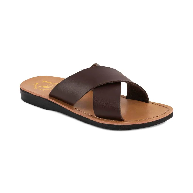 Men's sandals in a neutral color like black or brownElan Vegan - Leather Alternative Sandal | Brown Men's sandals in a neutral color like black or brownElan Vegan - Leather Alternative Sandal | Brown