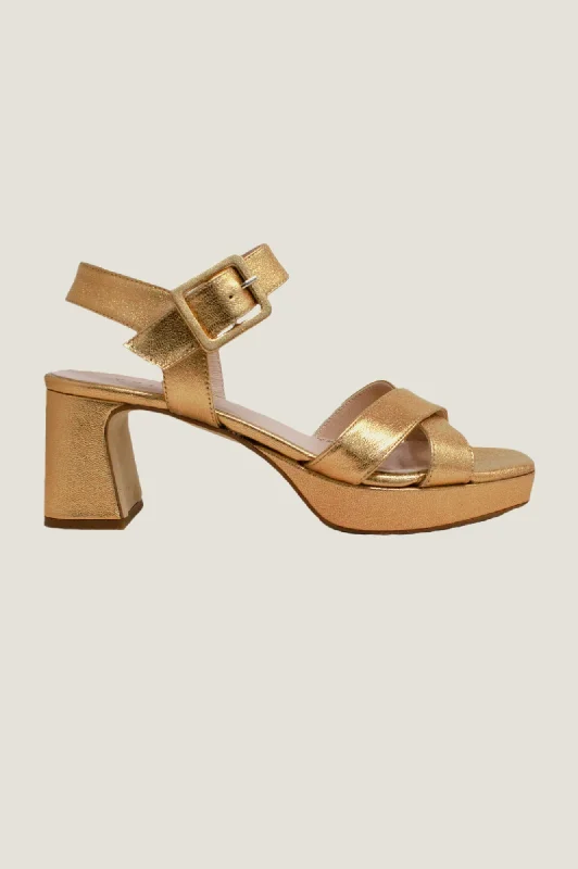 Men's sandals with a buckle closure Men's sandals with a buckle closure Metallic Platform Heels | Gold