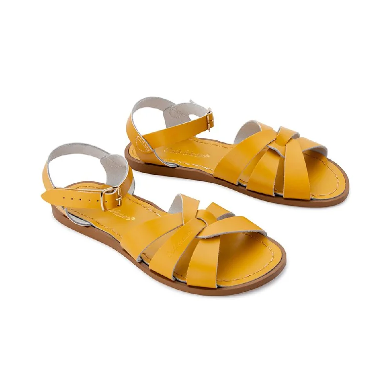 Men's sandals with a flexible sole for easy movement Men's sandals with a flexible sole for easy movement Original Salt Water Sandal - Mustard (Adult)