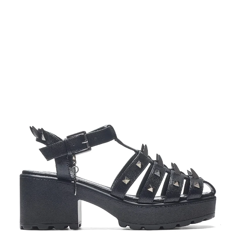 Men's sandals with a toe post design Men's sandals with a toe post design The Swordslayer Chunky Sandals - Black