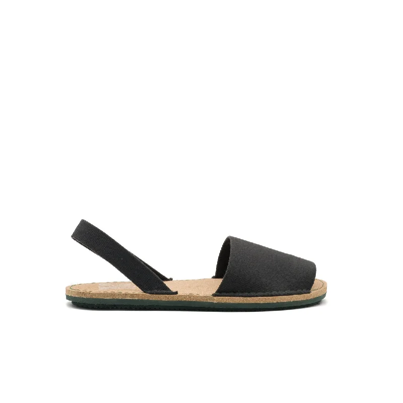Men's sandals with a contrast stitching detail Men's sandals with a contrast stitching detail Vegan sandal black WOO001