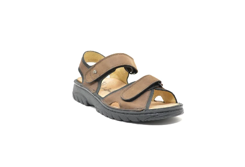 Men's sandals in a neutral color like black or brown Men's sandals in a neutral color like black or brown FINN COMFORT Colorado