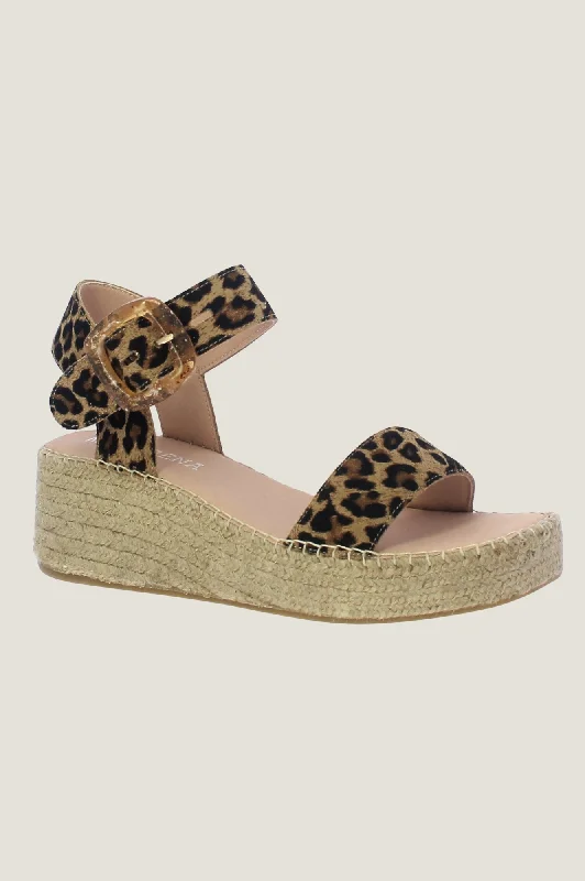 Men's sandals with a toe post design Men's sandals with a toe post design Rhodes Sandals | Leopard Print