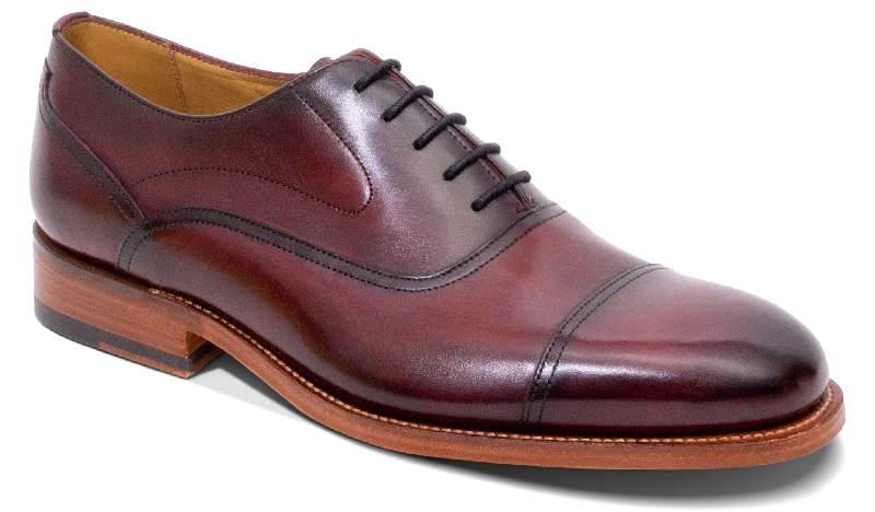 Men's Oxfords with a classic silhouette and a high - shine finish Cherwell- Hand Brushed Burgundy