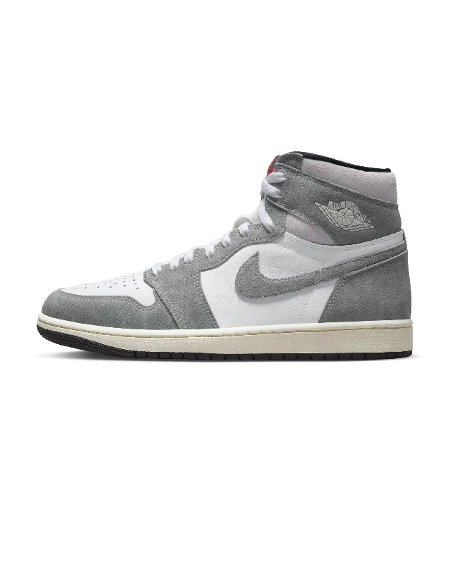 Men's minimalist sneakers with a simple designAir Jordan 1 Retro High OG - Black / Fire Red / White / Lt Smoke Grey Men's minimalist sneakers with a simple designAir Jordan 1 Retro High OG - Black / Fire Red / White / Lt Smoke Grey