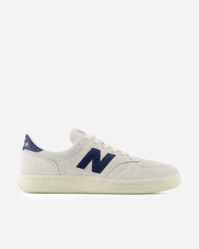 Men's classic - style sneakers with a modern twistT500CF