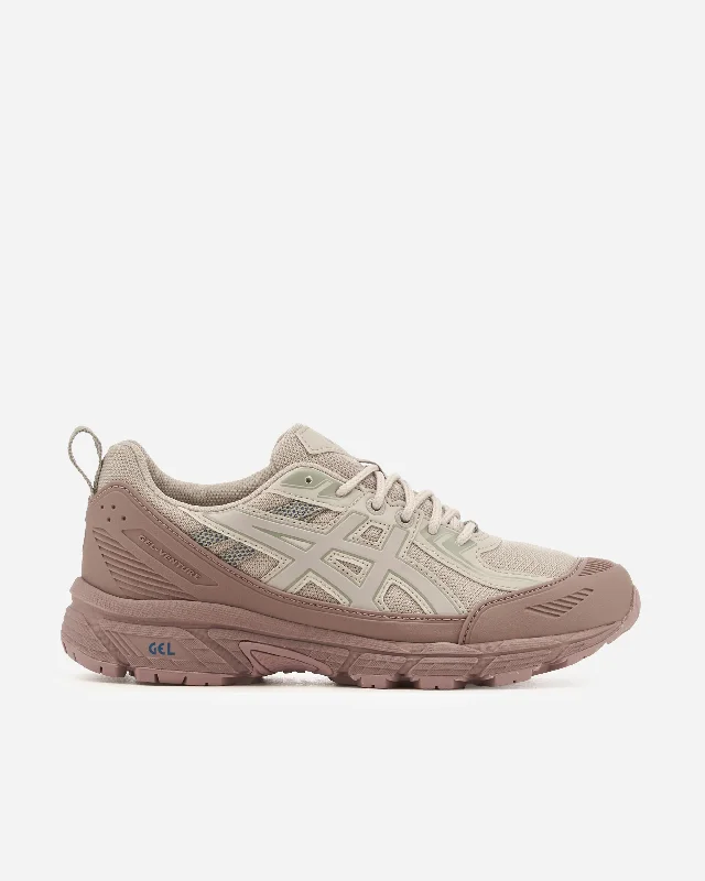 Men's soccer - inspired sneakers with a studded soleGEL-Venture 6 Shield